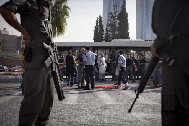 Η έκρηξη στο Τελ Αβίβ απειλεί να εκτροχιάσει τις προσπάθειες εκεχειρίας στη Γάζα